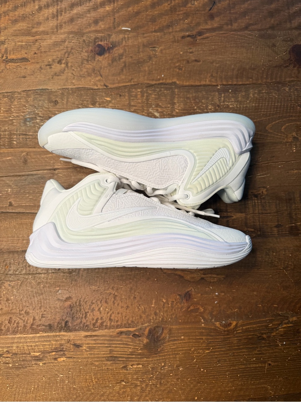 Nike Men’s Sculpted Wave Sneakers - White/Cream
